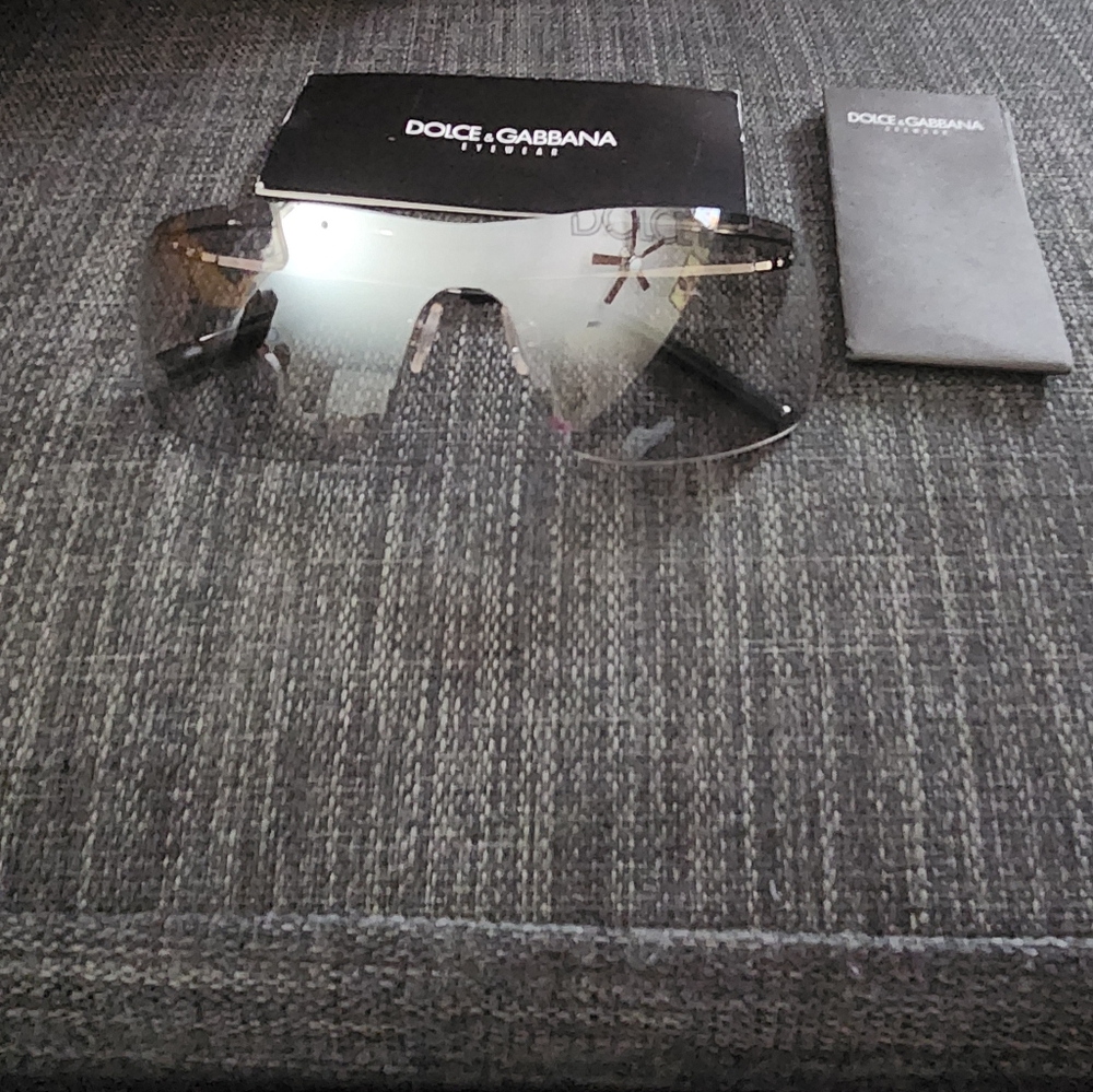 DOLCE & GABBANA sunglasses